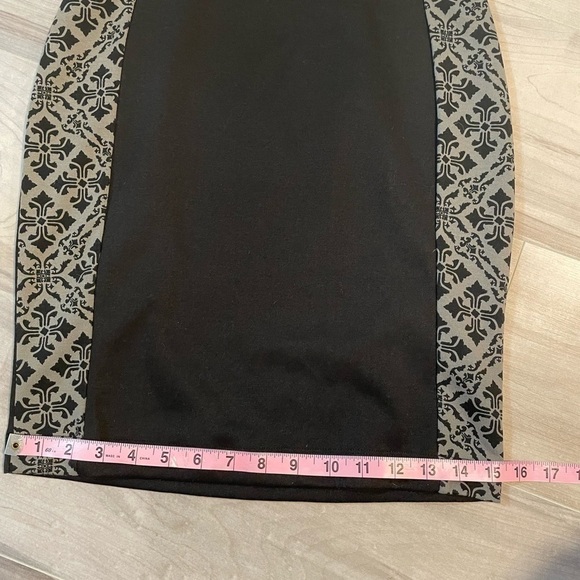 H&M Black And Gray Patterned Form Fitting Dress ~ Size XS - Picture 6 of 7